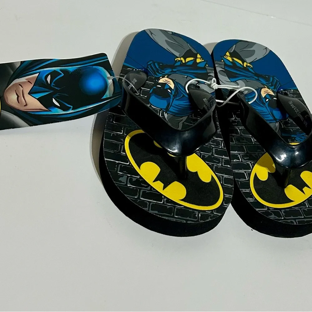 Batman DC Comic 40301 Flip Flops Sandals Shoes Youth Kids Size 9 New w/ Tag NWT